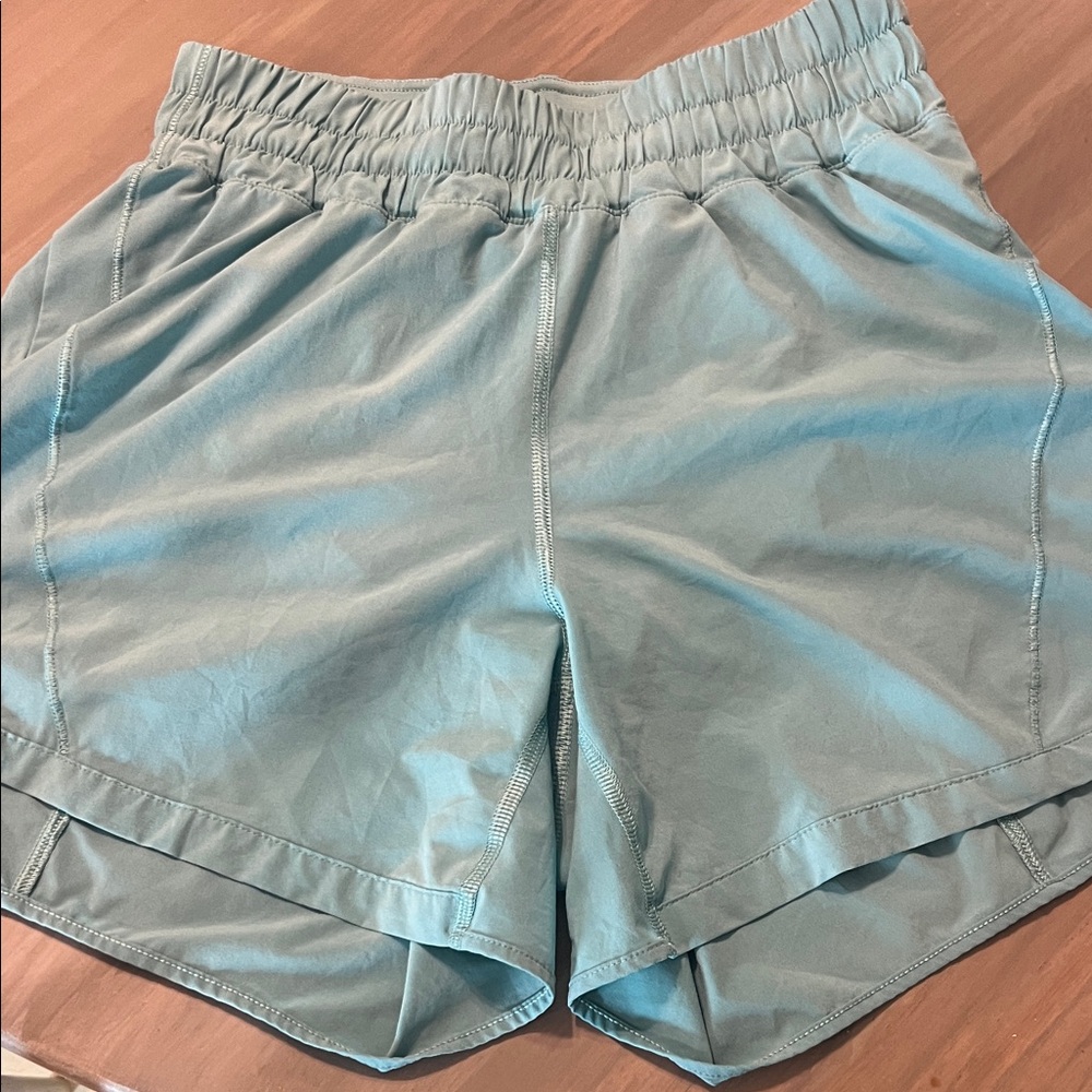 Lulu Lemon High Rise Track That 5” Shorts Size 6